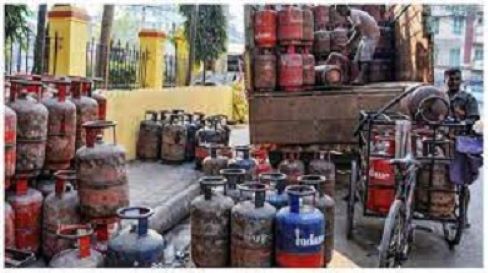 बढ़ गए LPG सिलेंडर के दाम, यहां देखें दिल्ली से मुंबई तक नए रेट