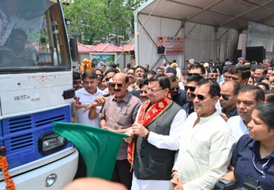 सीएम धामी ने ‘चारधाम यात्रा 2025’ का ऋषिकेश से किया शुभारंभ, 10 बसों को दिखाई हरी झंडी