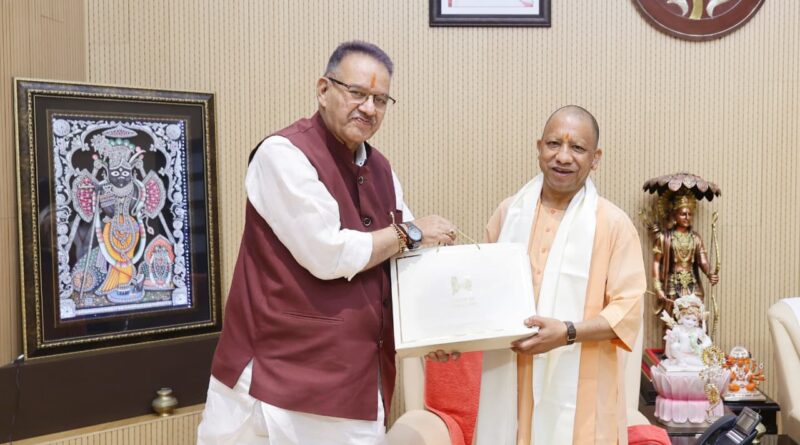 कृषि मंत्री गणेश जोशी ने उत्तर प्रदेश के मुख्यमंत्री योगी आदित्यनाथ से की शिष्टाचार भेंट