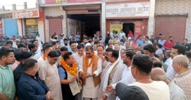 मेयर दीपक बाली ने गढ़ीनेगी में 8 सड़कों का शिलान्यास किया तथा 95 लाभार्थियों को पेंशन स्वीकृति पत्र सौंपे