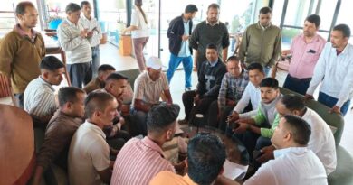 भीमताल : कैबिनेट मंत्री राम सिंह कैड़ा ने सुनी ग्रामीणों की समस्या