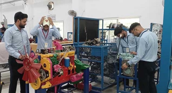 यूपी के युवाओं के लिए बड़ी खुशखबरी, अब निजी ITI में भी मिलेगी स्किल ट्रेनिंग
