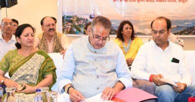 सेवा पखवाड़ा के बहुउद्देशीय शिविर में कैबिनेट मंत्री गणेश जोशी ने सुनी जन समस्याएं