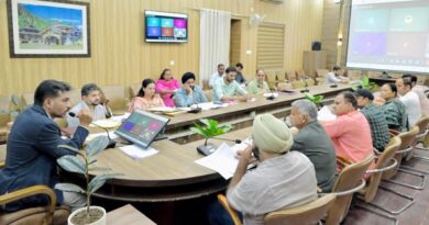 मतदाता पुनरीक्षण को लेकर राजनीतिक दलों के साथ डीएम की अहम बैठक