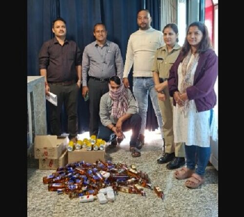 देहरादून के नकरौंदा स्थित होटल/होमस्टे में आबकारी विभाग की छापेमारी, शराब की बड़ी खेप बरामद