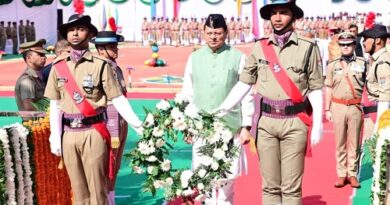 मुख्यमंत्री ने पुलिस स्मृति दिवस पर शहीद जवानों को दी श्रद्धांजलि, परिजनों को किया सम्मानित